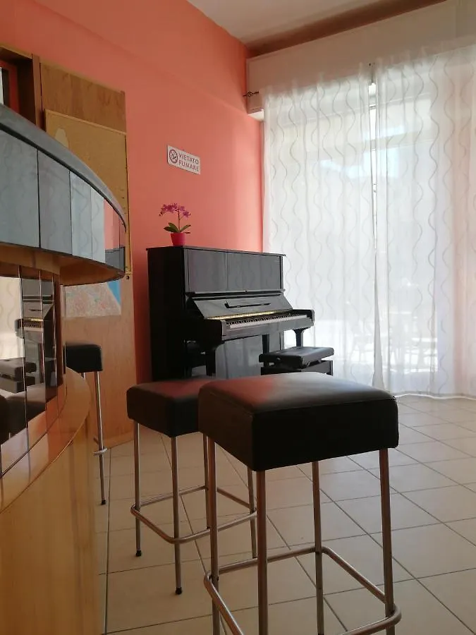 Hotel Rossella Rimini 2*,