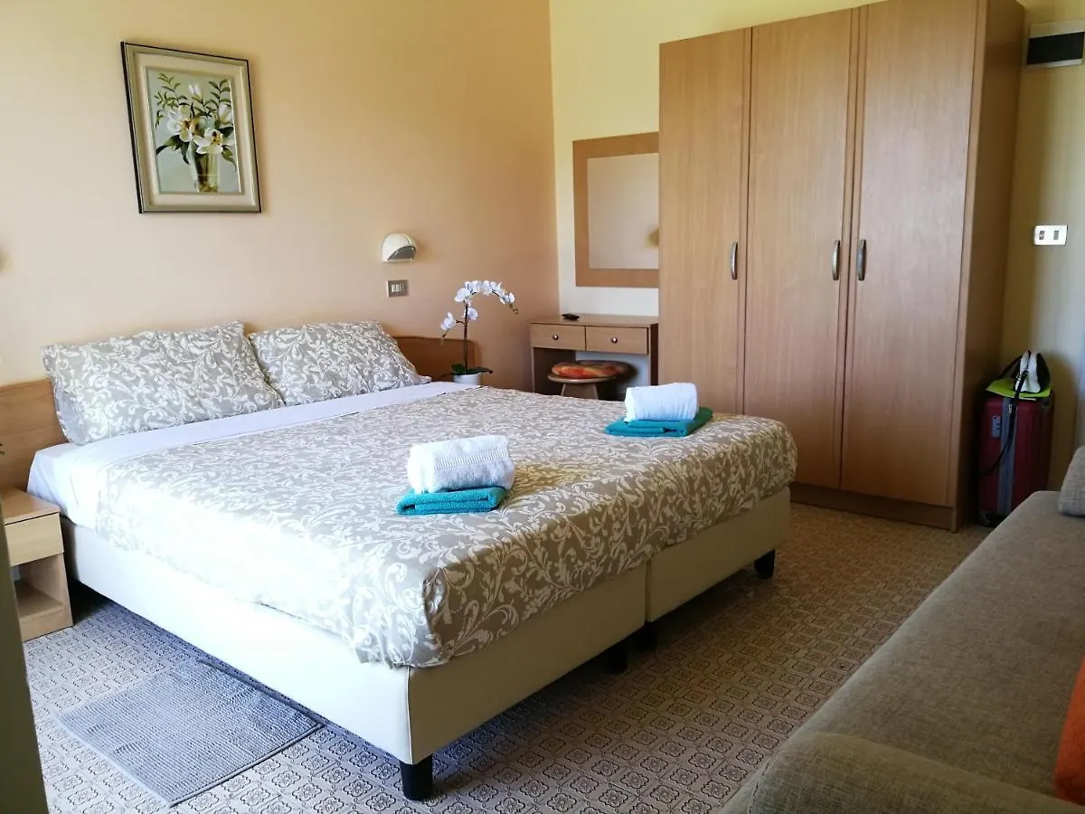 Hotel Rossella Rimini Italien