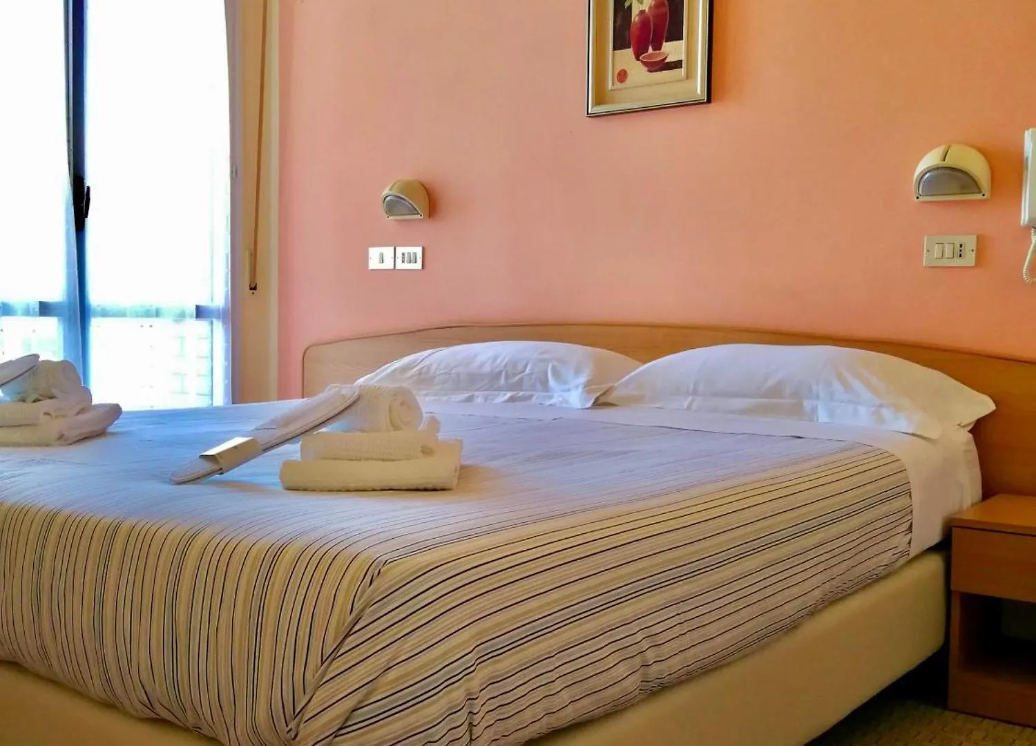 Hotel Rossella Rimini 2*,  Italien